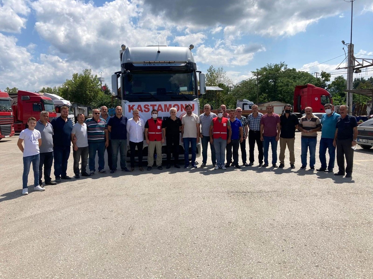 Düzce'den ikinci yardım tırı Kastamonu'ya gönderildi - Vimarsana News