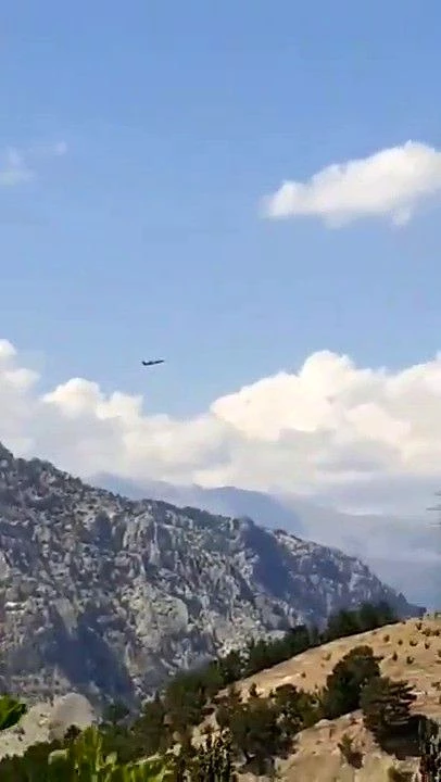 Kahramanmaraş'ta uçağın düşme anı görüntülendi