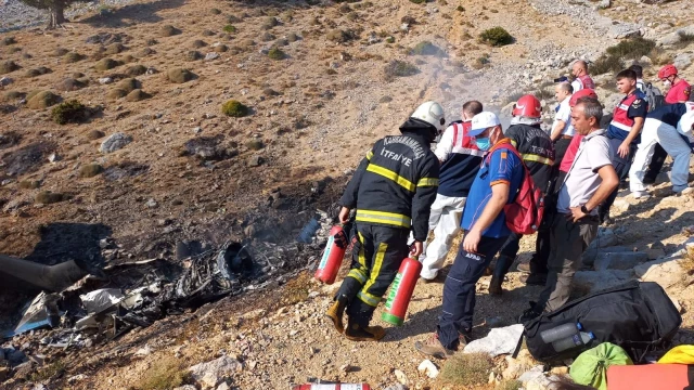 Son dakika: Kahramanmaraş'ta uçak kazasında grupların çalışmaları sürüyor