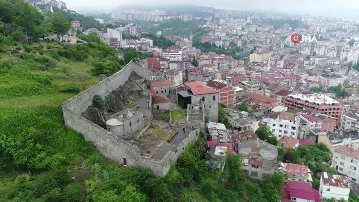 Kızlar Manastırının açılışına otopark engelli