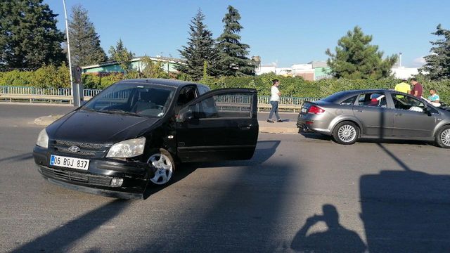 kocaeli de iki otomobil carpisti 1 yarali 3 14331484 o