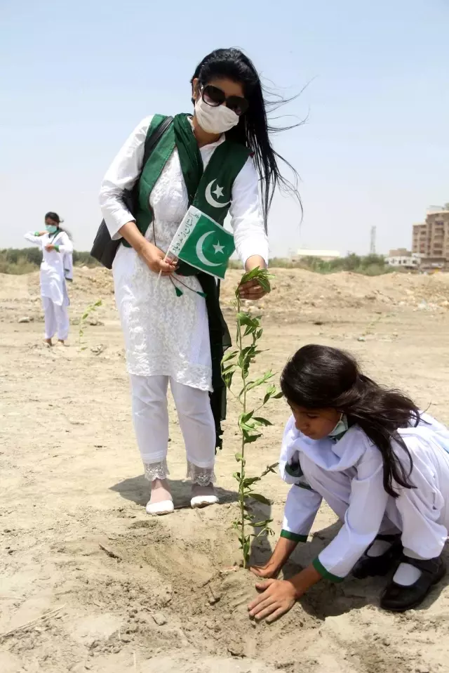 Pakistan, bağımsızlığının 74. yılını kutluyor