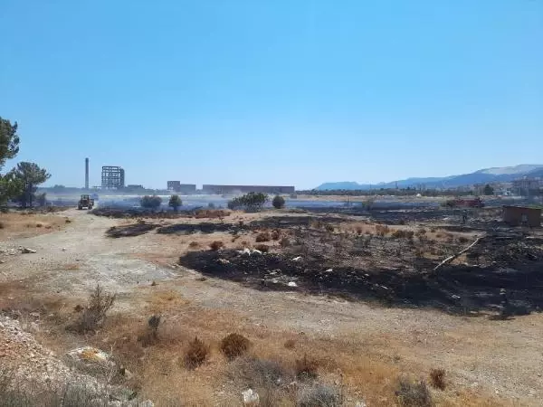 Son dakika haberi | Silifke'deki otluk alanda çıkan yangın kontrol altına alındı