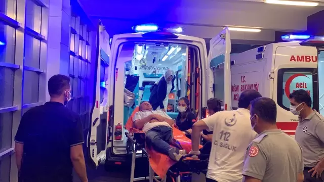 Bıçaklı kavga: 2 yaralı Bıçaklı kavga: 2 yaralı