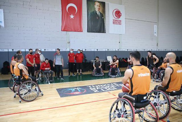 bakan kasapoglu paralimpik sporculari ziyaret 4 14332323 o