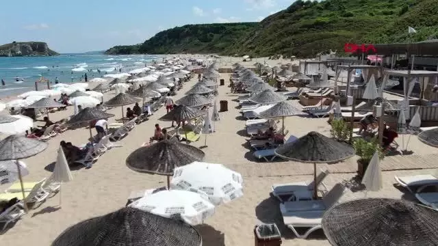 DENİZE GİRME YASAĞININ OLMADIĞI ŞİLE SAHİLLERİNDE YOĞUNLUK YOK