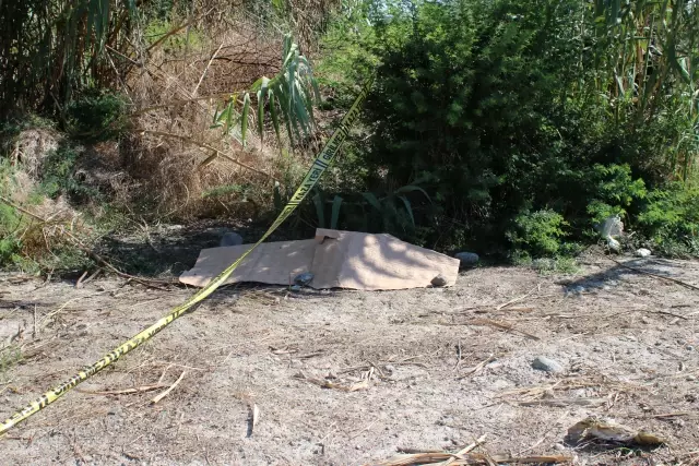 Son dakika haberi: Otomobil su kanalına devrildi: 2 ölü, 2 yaralı
