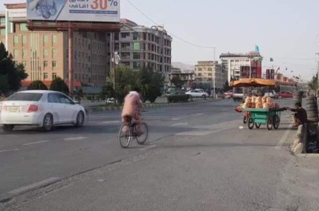 Herkes sokaktan meskenlere çekildi! Taliban'ın girdiği Kabil'de telaşlı bekleyiş