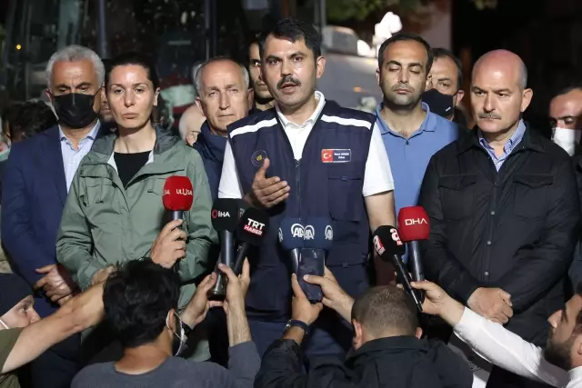 İçişleri Bakanı Süleyman Soylu, sel felaketinin yaşandığı Bozkurt'ta açıklama yaptı: (1)