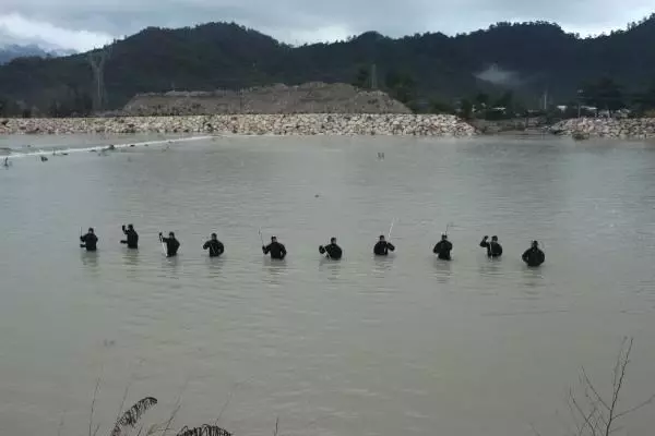 Kemer'de kaybolan iki kişinin akıbeti bilinmiyor