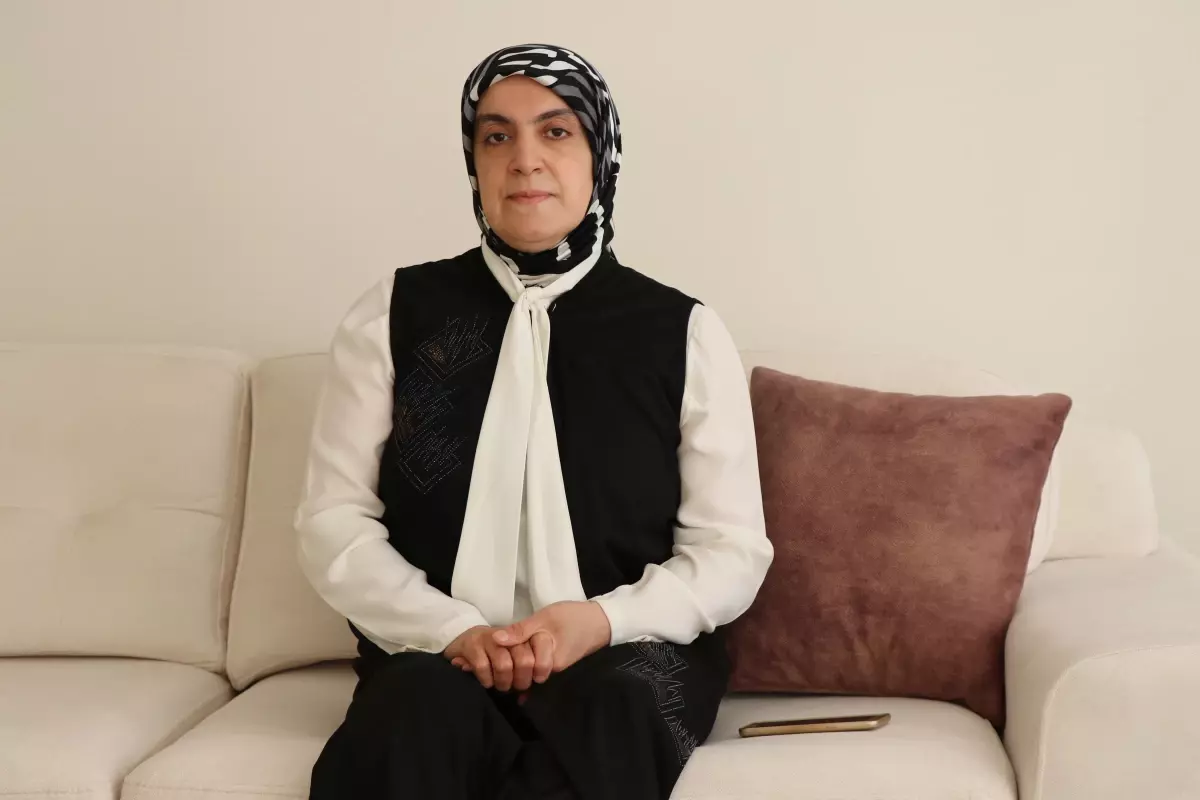 ÖNLEMİ HAYAT KURTARAN AFET: DEPREM - Enkaz altından yaralı kurtarılan depremzedeler yitirdiği yakınlarının acısını yüreklerinde taşıyor