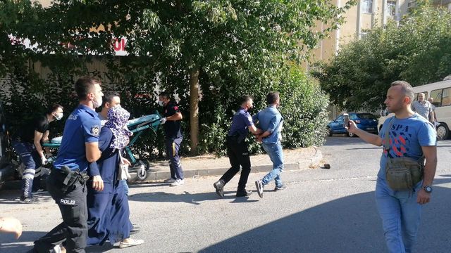 polis saldirgana uyarilarda bulunarak elindek 2 14332789 o