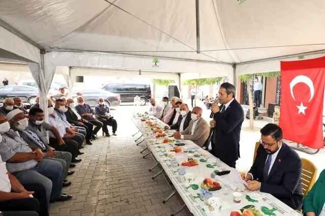 TBMM İdari Amiri Şahin ve yerel yöneticiler Gaziantep'te mahalle muhtarlarıyla buluştu