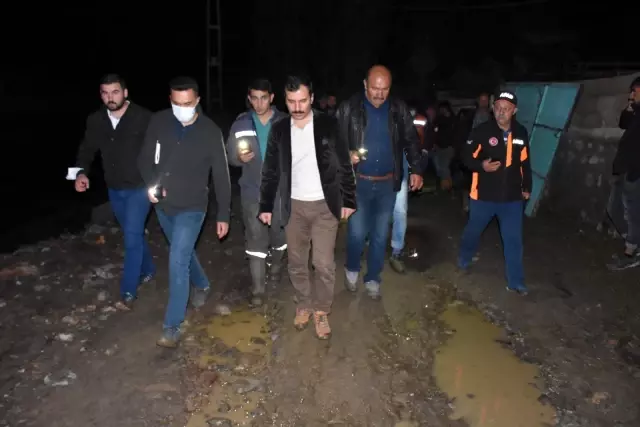 Son dakika... Sarıkamış ilçesindeki selde ilk belirlemelere göre 40 ev ile 6 araç hasar gördü