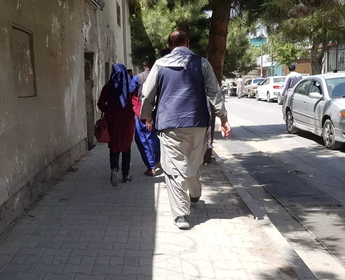 Taliban militanları Kabil'in kenar mahallerine girdi