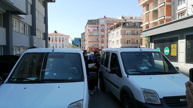 2 komsusunu bicaklayarak olduren anne ve oglu 4 14334491 o