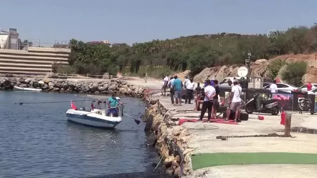 Alanya'da tur teknelerinde çıkan yangın söndürüldü