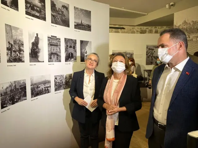 Ara Güler fotoğraf sergisi Galata Kulesi'nde açıldı