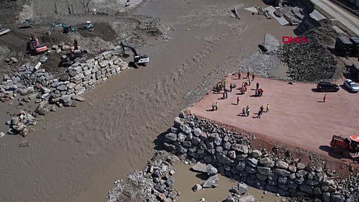 KÖPRÜNÜN 5 SAATTE TAMAMLANMASI PLANLANIYOR