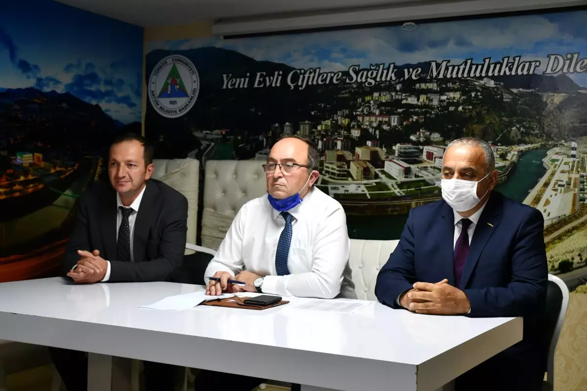 BAŞKAN ELÇİN PAZARCI ESNAFI İLE BİR ARAYA GELDİ