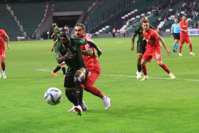 bereket sigorta umraniyespor 0 3 4 14335476 o