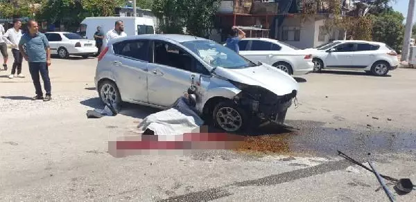 CAMINDAN YOLA SAVRULDUĞU OTOMOBİL ÜZERİNE DÜŞEN BEDİRHAN ÖLDÜ