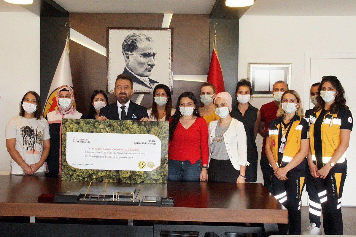 Eskişehir İl Ambulans Servisi Başhekimliğinden 'Eskişehirspor ve Manavgat için 1112 fidan' bağışı