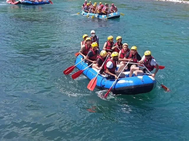 Hakkarili gençler Antalya'da raftinge katıldı, dalış yaptı - Haberler