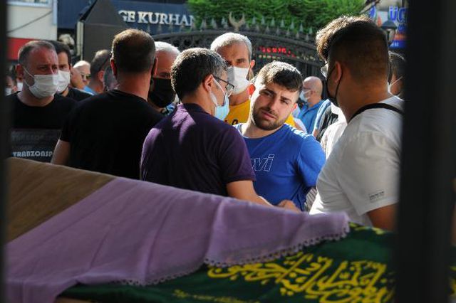 komsu dehsetinde babanin ardindan 56 bicak 12 14335098 o
