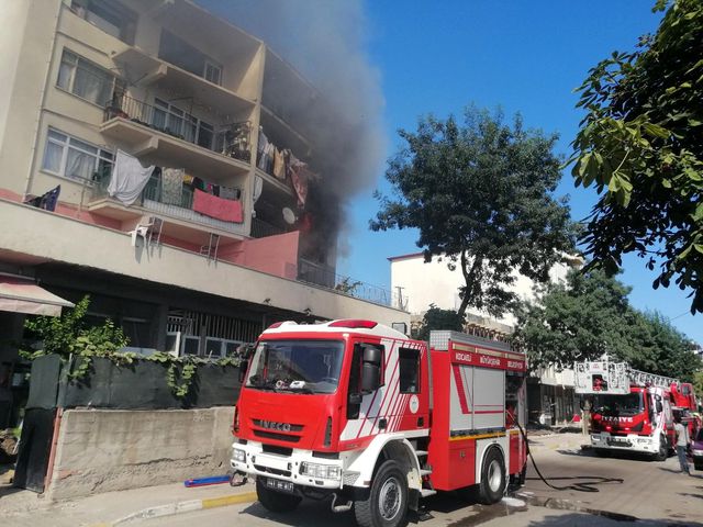 oturma odasindaki alevleri gorunce esiyle ken 4 14335078 o