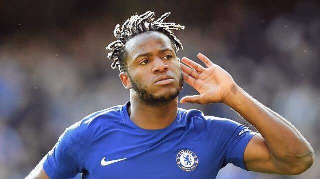 Son Dakika: Beşiktaş'ın yeni transferi Michy Batshuayi, bu gece saat 00.00'da İstanbul'da olacak