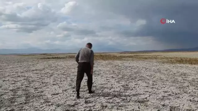 Sultan Sazlığı'ndaki Yay Gölü Çöle döndü