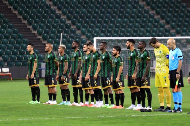 tff 1 lig kocaelispor 0 umraniyespor 1 ilk ya 3 14335411 o
