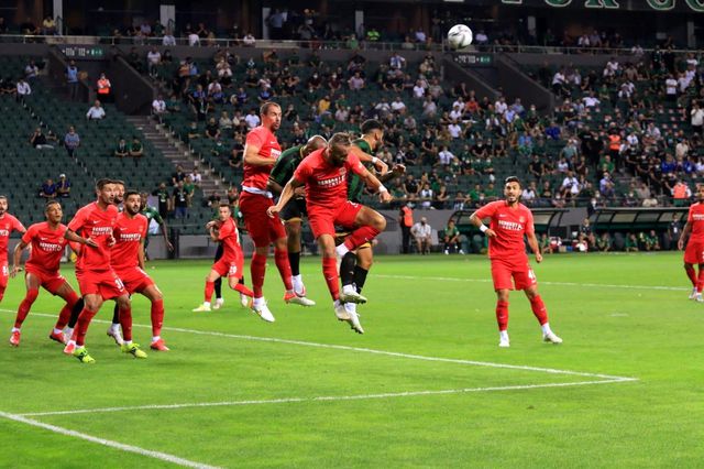 tff 1 lig kocaelispor 0 umraniyespor 1 ilk ya 5 14335411 o