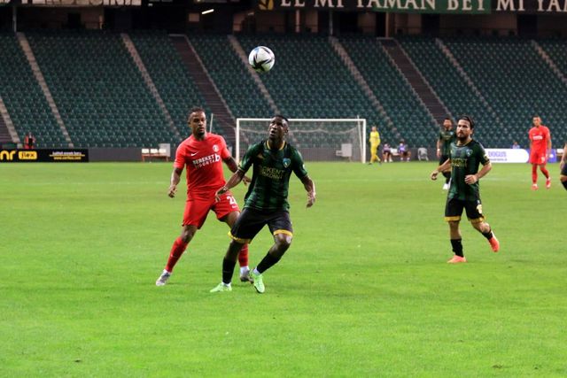 tff 1 lig kocaelispor 0 umraniyespor 1 ilk ya 6 14335411 o
