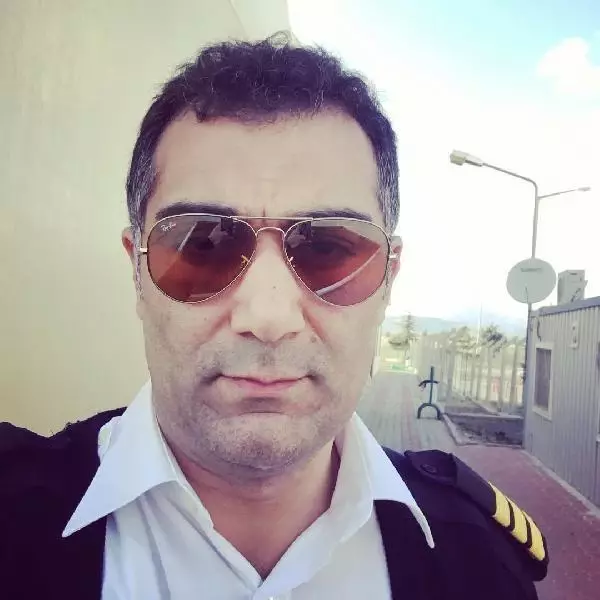 Uçak kazasında hayatını kaybeden pilot son seyahatine uğurlandı