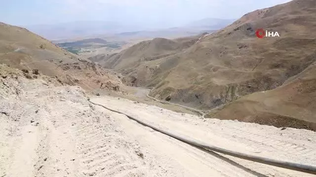 VASKİ Genel Müdürü Kaplan ve muhtarlar İspiriz Dağı'ndaki çalışmaları inceledi