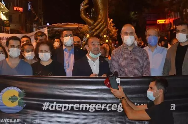 17 AĞUSTOS DEPREMİ'NDE AVCILAR'DA HAYATINI KAYBEDENLER ANILDI