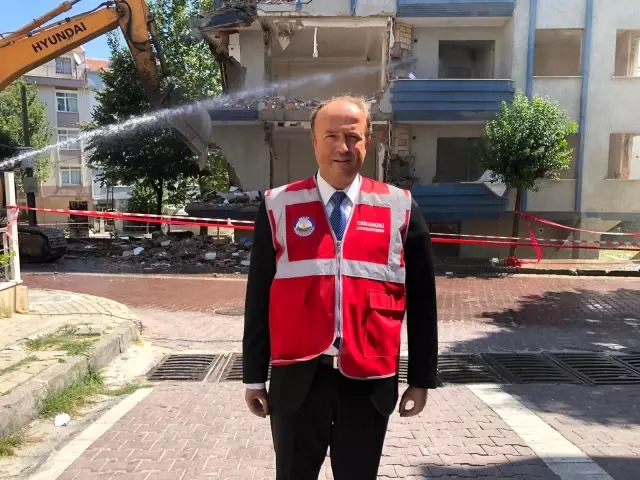 17 Ağustos depreminin yıl dönümünde Avcılar'da bin 500'üncü bina kentsel dönüşüme girerek yıkıldı