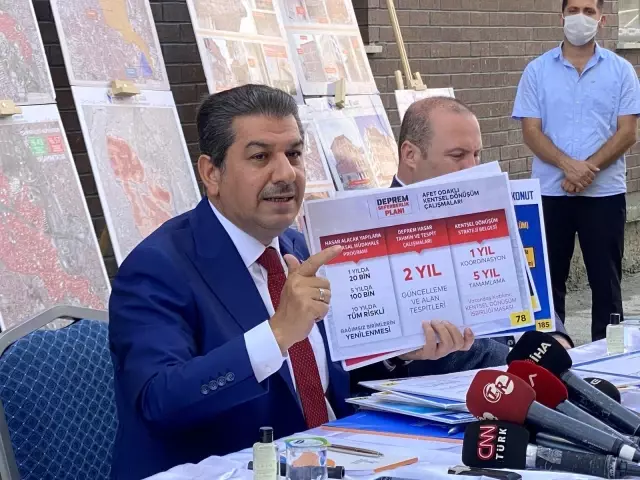 17 Ağustos depreminin yıl dönümünde Esenler'de kentsel dönüşüm konutlarının hak sahipleri kurayla belirlendi