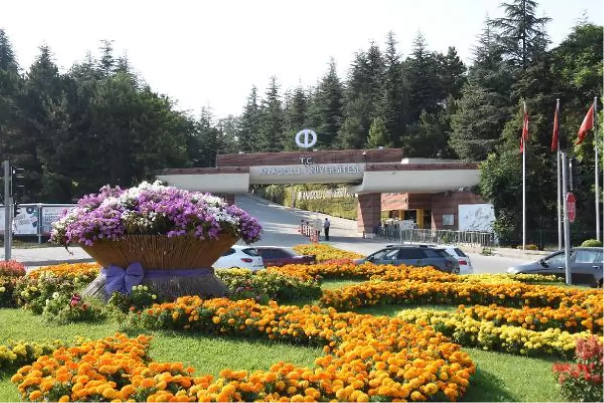 Anadolu Üniversitesi, 2021-2022 eğitim öğretim yılında hibrit eğitim verecek