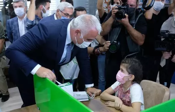 KONYA'DA BEŞ İLÇE HALK KÜTÜPHANESİNİN RESMİ AÇILIŞI YAPILDI