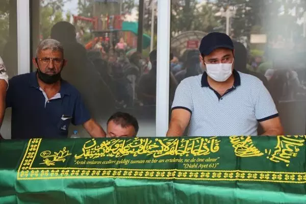 Şarkıcı Cimilli İbo son yolculuğuna uğurlandı Şarkıcı Cimilli İbo son yolculuğuna uğurlandı