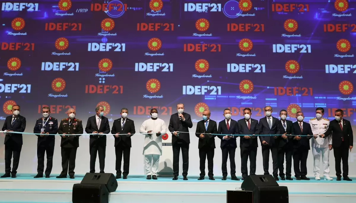 Cumhurbaşkanı Erdoğan, İDEF'21 15. Uluslararası Savunma Sanayii Fuarı Açılış Töreni'ne katıldı: (1)