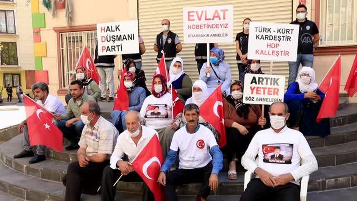 Diyarbakır anneleri Muş ve Ağrı'da evlat nöbeti tutan anneleri ziyaret edecek - Vimarsana News