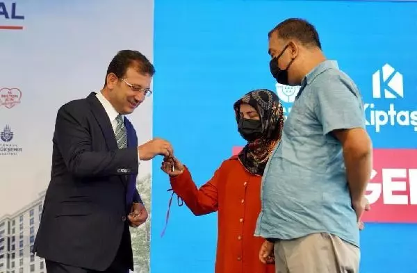 İMAMOĞLU İSTANBUL'DA HER ÜÇ BİNADAN BİRİ NE YAZIK Kİ DEPREME DAYANIKSIZ