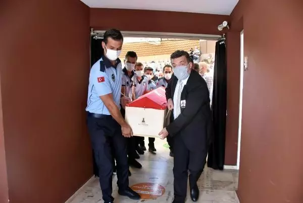 'İZMİR BABA' SANCAR MARUFLU, SON YOLCULUĞUNA UĞURLANDI