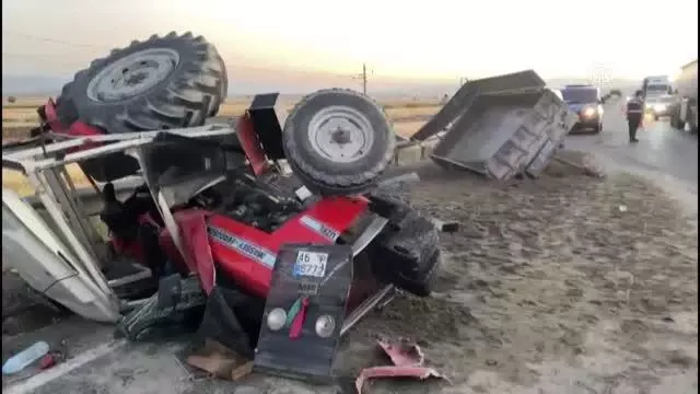 KAHRAMANMARAŞ - Tırla traktör çarpıştı: 2 yaralı