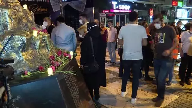 Marmara Depremi'nde hayatını kaybedenler Avcılar ve Kadıköy'de anıldı