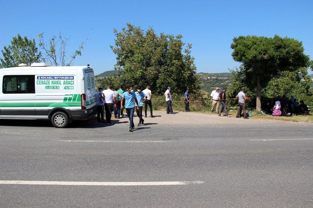 olen esine mevlit hazirligi yaparken traktor 5 14336933 o